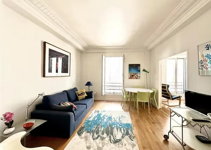 Charming Apartment Steps Away From La Croisette And Palais De Festival